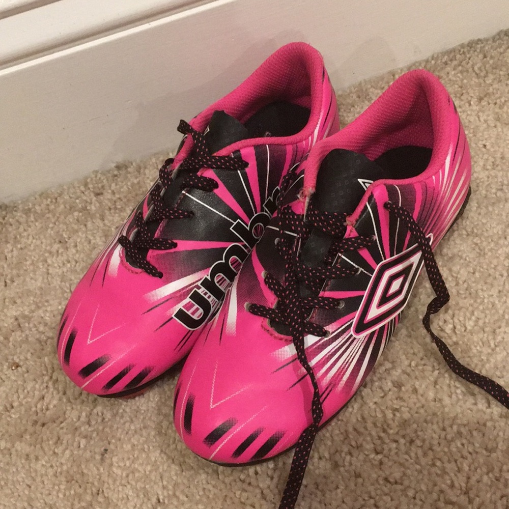Girls Umbro cleats